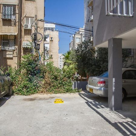 Apartments4You Maya Bat Yam Eksteriør billede