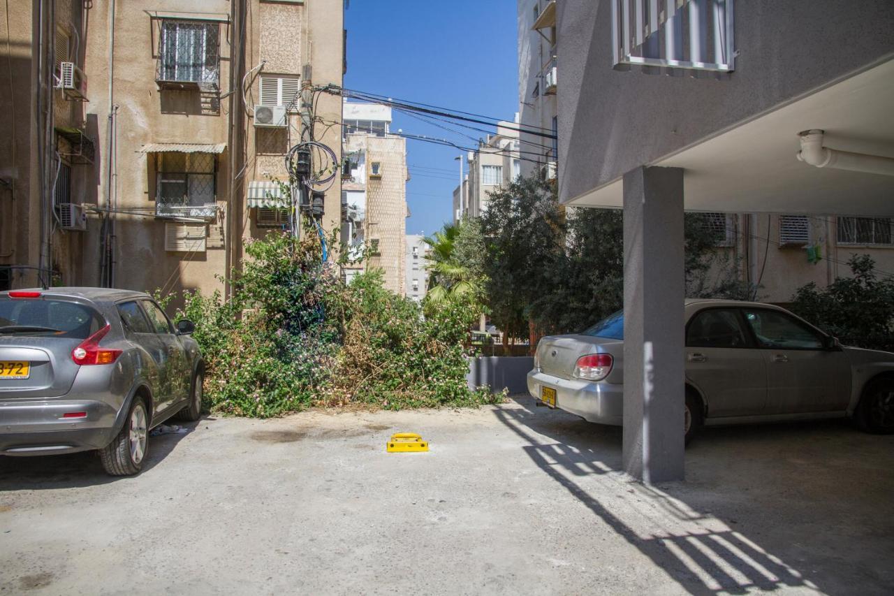 Apartments4You Maya Bat Yam Eksteriør billede