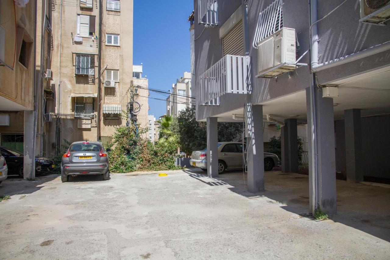 Apartments4You Maya Bat Yam Eksteriør billede