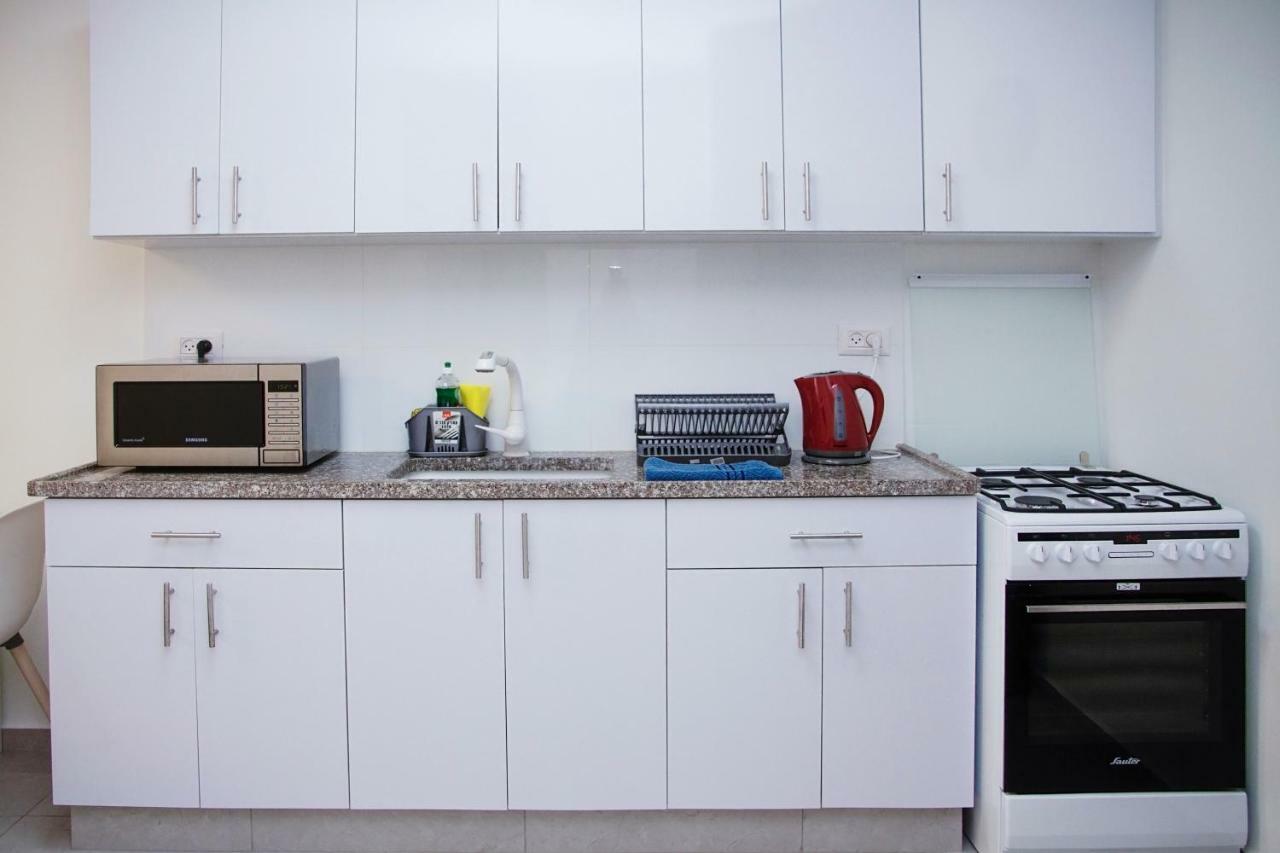 Apartments4You Maya Bat Yam Eksteriør billede